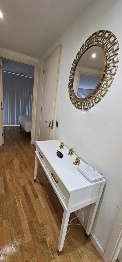 Luxury Apartment In Canary Wharf Londra Exterior foto