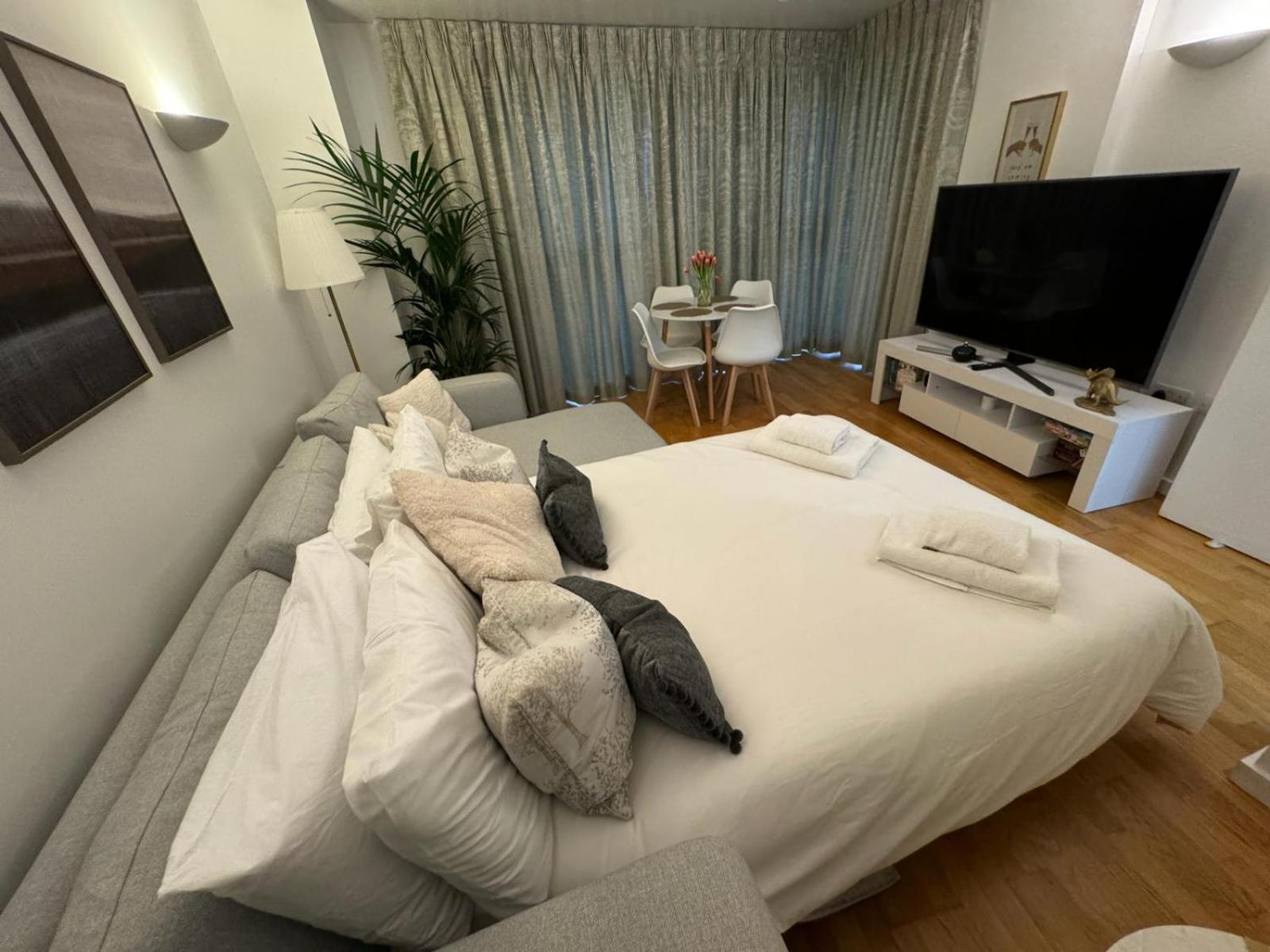 Luxury Apartment In Canary Wharf Londra Exterior foto