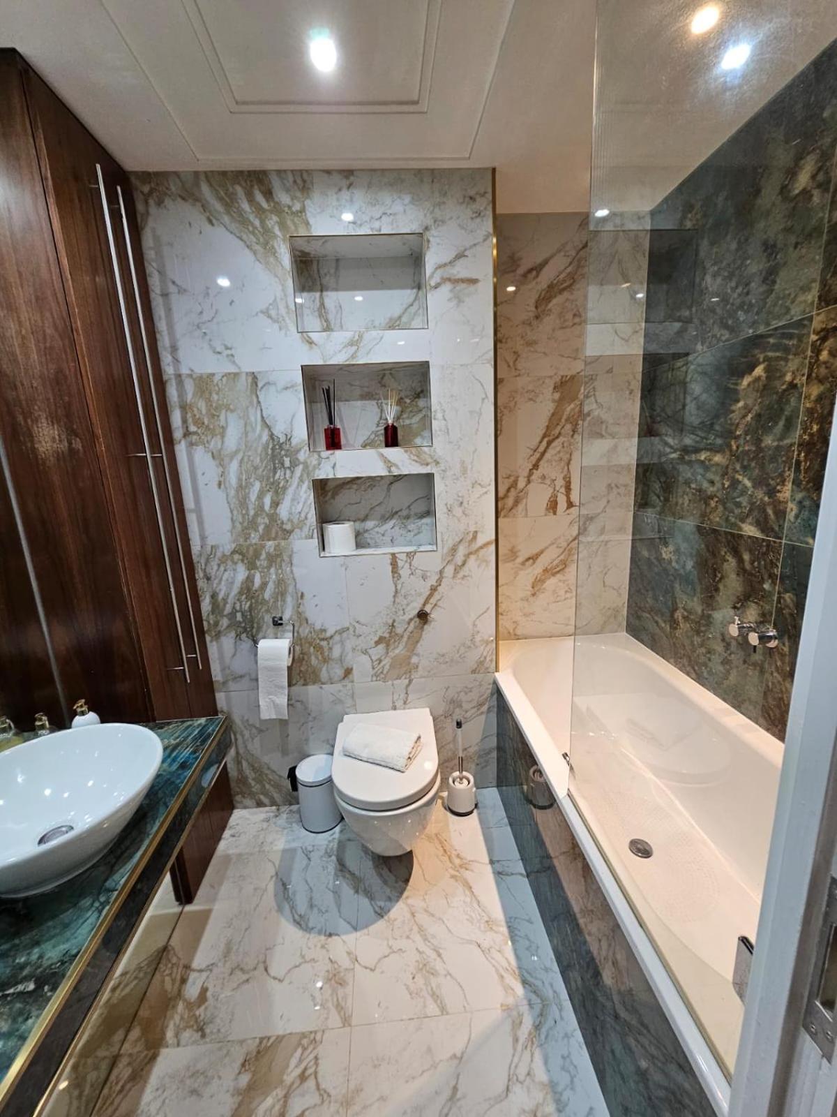 Luxury Apartment In Canary Wharf Londra Exterior foto