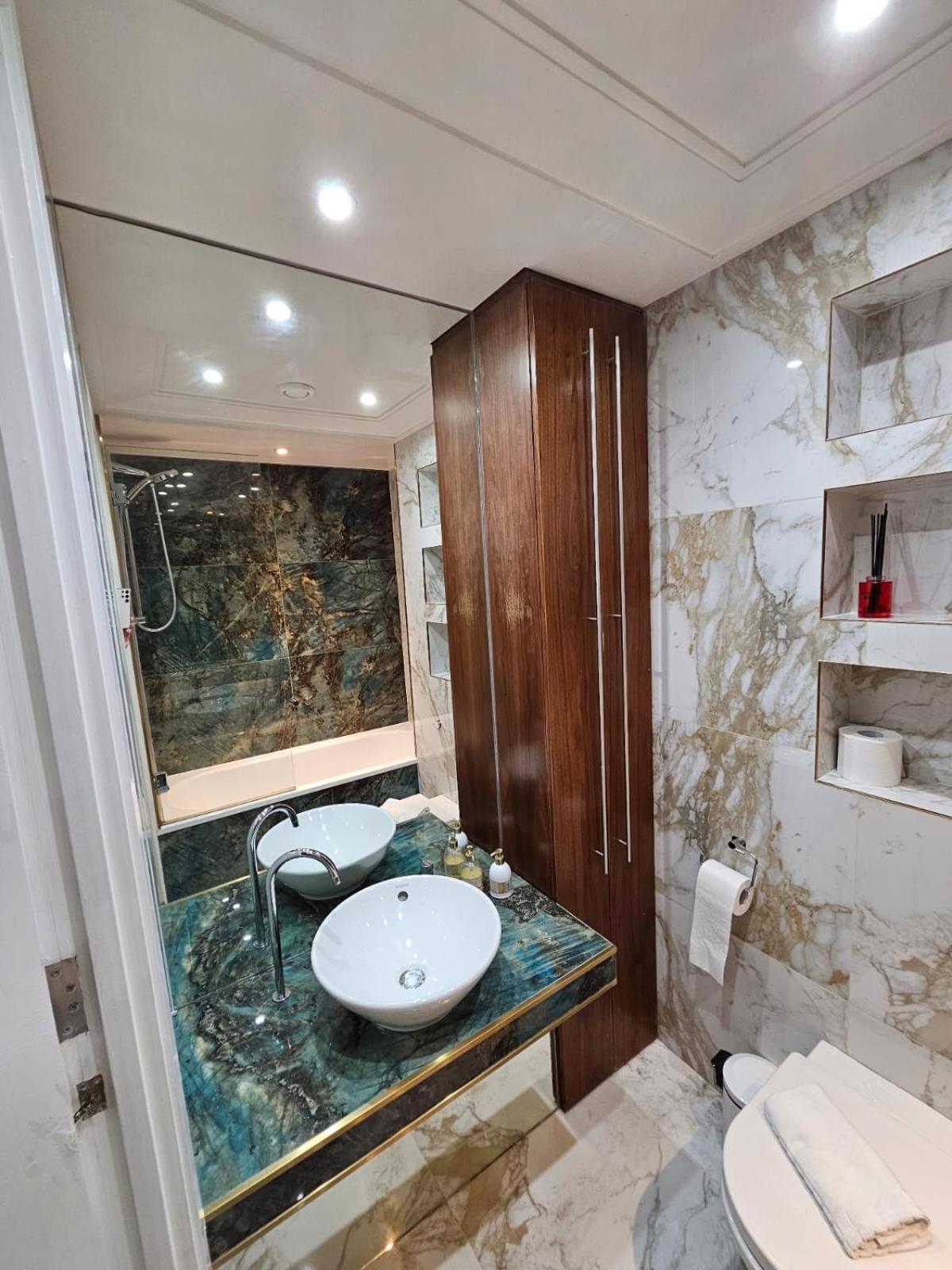 Luxury Apartment In Canary Wharf Londra Exterior foto