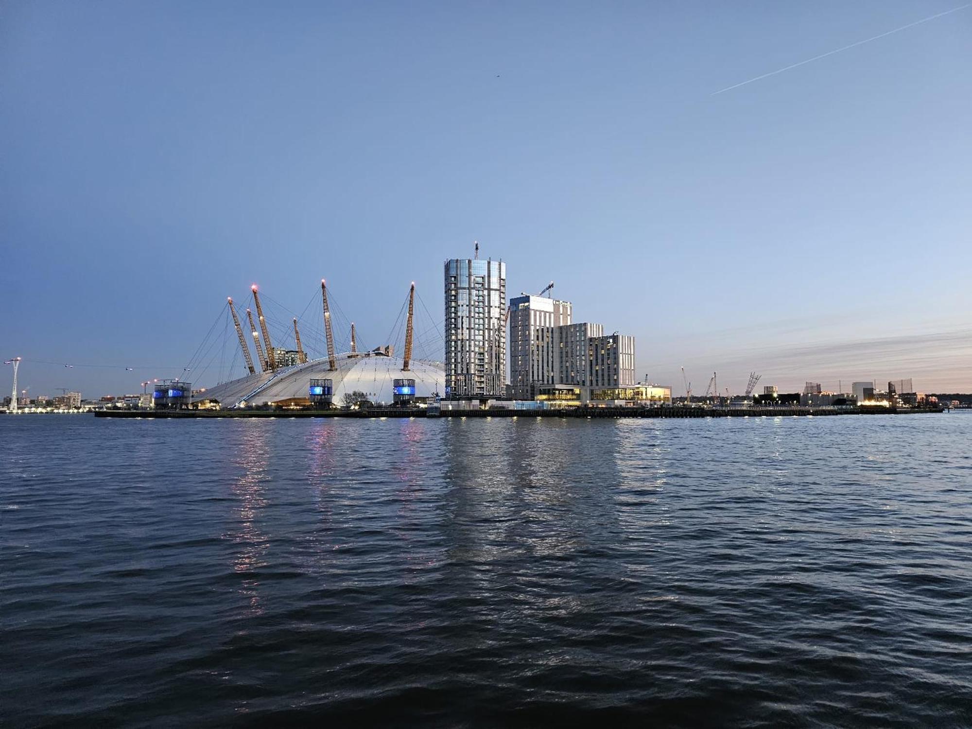 Luxury Apartment In Canary Wharf Londra Exterior foto