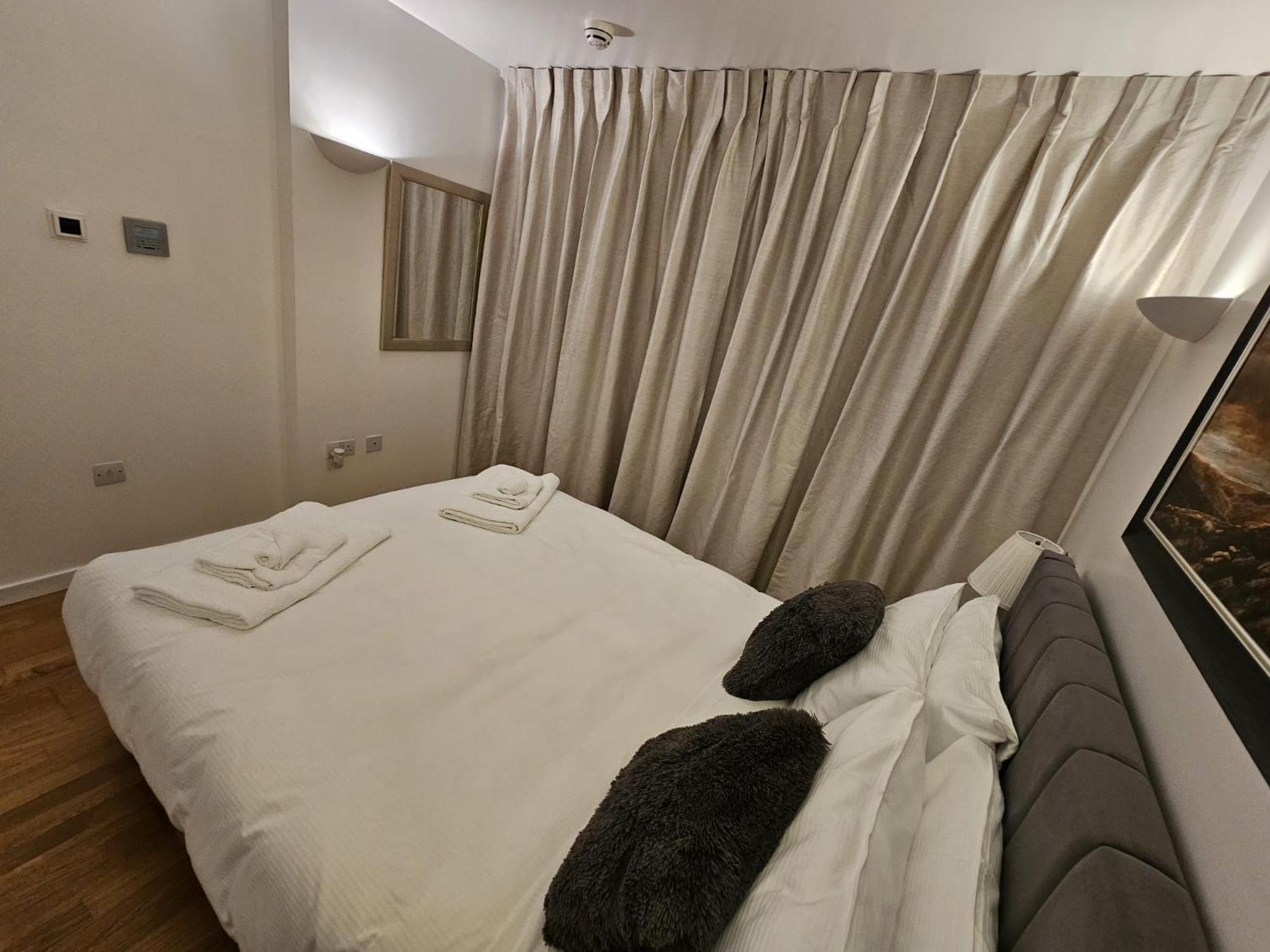 Luxury Apartment In Canary Wharf Londra Exterior foto